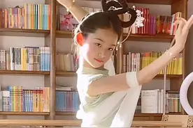 9岁中国舞女孩获人民网点赞，评论集体偷女儿：这是什么神仙父母图片