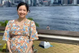 恭喜！前TVB新闻小花首晒初生女儿可爱照：宣布正式荣升做妈妈图片