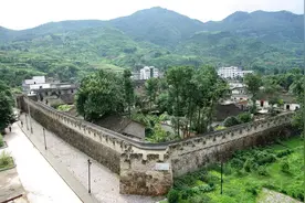 湖北省一座1700多年的古镇，“朝秦暮楚”至今依旧没什么商业痕迹图片