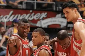 现役球员三分榜前五一览，詹姆斯第四，库里有望完成4500+壮举图片