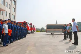 和顺县委副书记李雪带队慰问消防救援人员图片
