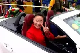 曾红遍全国的草帽姐，从年入千万到街头卖葡萄，她经历了什么？图片