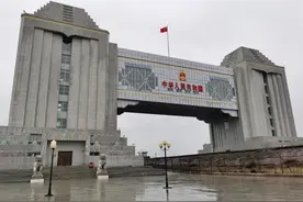 满洲里day2:雨中游览国门景区，为种花家喝彩图片