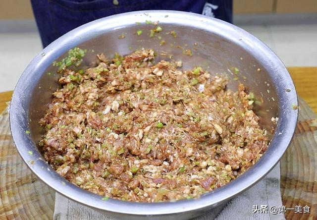 3种最常见的饺子馅做法，鲜嫩多汁，都是冬天常吃的馅，家人喜欢