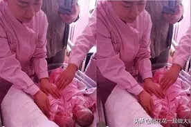 47岁女子已是两个女儿妈妈，为要儿子再次怀孕，分娩后老公晕倒图片