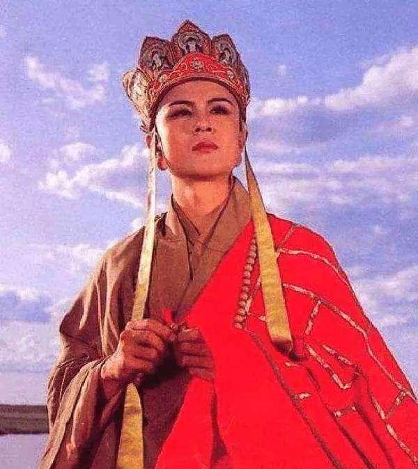 《西游记》里唐僧为何能坐怀不乱？不是女妖不够美，是唐僧"怂"了
