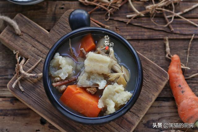 花胶煲汤颜色奶白色 花胶煲汤颜色奶白色是什么