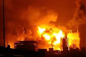 白糖爆炸，15分钟摧毁美国百年历史糖厂，死伤者皮肤脱落图片