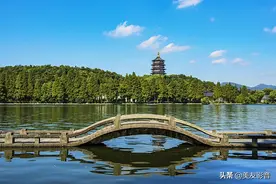 楹联观景·玄烨题西湖孤山图片
