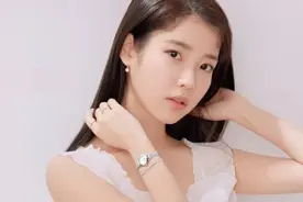 韩歌手IU夏季宣传写真公开，展清新纯美气质图片