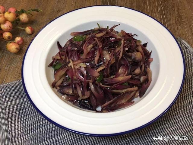 它在农村是个宝，在城市却鲜少见到，秋食正当令，和辣椒炒最味美