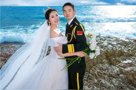 来看看这一年 从军恋到军婚有多甜图片