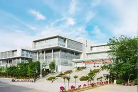 神仙颜值！南京"最美"大学：占地近4000亩，毗邻国家级森林公园，坐拥7大高端餐厅！图片