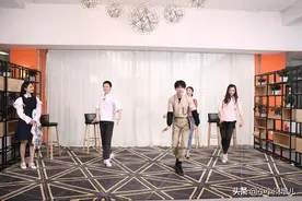 易烊千玺节目上与方舱医护跳舞，暖心！图片