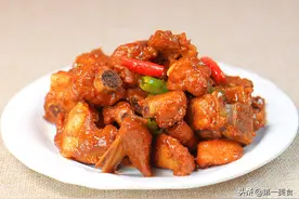 排骨最下饭的做法：香辣排骨，软烂入味，色泽红润，连吃两碗米饭图片