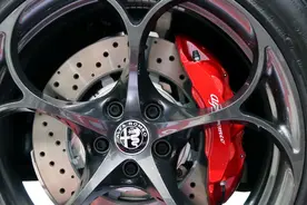 科三刹车最容易忽视，但其实踩刹车也有讲究图片