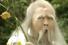 83《射雕》老顽童急救入院，剧中演员有人26岁离世，有人87岁演戏图片