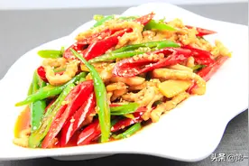 辣椒炒肉究竟是先炒辣椒，还是先炒肉？这样做会更好吃，更入味图片