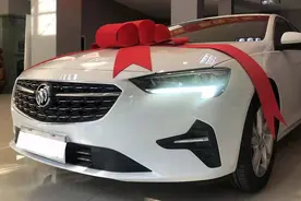 实拍君威：最便宜的别克中级车，1.5T动力，颜值内饰是惊喜图片