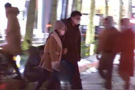 39岁女星与男友疑同居，亲昵碰头后同回爱巢，曾当众送吻旁若无人图片