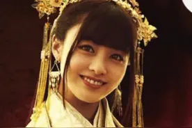 日版三国来了，俩女主真美！桥本环奈饰黄月英，山本美月饰小乔图片