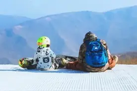 带孩子滑雪，在雪场边租房，工薪爸爸支持孩子兴趣7年，后来呢？图片
