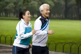长寿之道是：多吃肉多喝酒，多和异性交朋友？这句话有道理吗？图片