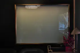 广州一酒吧洗手间装双面镜引争议，目前已关闭包厢内镜面，制镜工人：这种镜子派出所等公家单位用得多图片