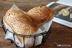 维也纳面包以荷兰虎皮作为顶饰配料的颜值面包图片