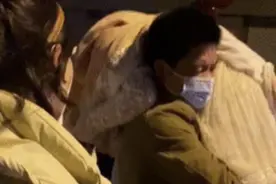 这位全网刷屏的好心大哥找到了图片