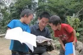 走出大山是为更好地回来！曾经背母上学的他助2700多贫困学子圆梦图片