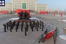 重温入伍誓词！全军和武警部队官兵开展祭奠活动图片