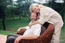 21头大象赶来给他送葬！冷漠的世界，动物真的比人更长情图片