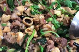 小姑子一家要来，我买菜做饭招待，老公：给100元不多买点菜吗？图片