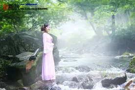 美丽女人；人人欣赏，温柔女人； 人人渴望，贤淑女人； 人人夸奖图片