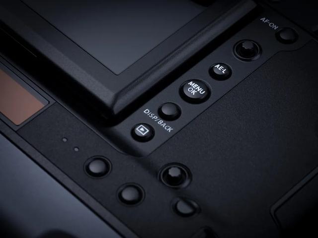 GFX100固件免费升级，再次加成，富士真良心
