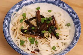 春天给家人做面条，一天一碗不重样，不用炒菜，全家人都爱吃图片