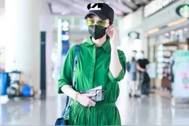 范冰冰近照身材变壮硕，右手无名指超大钻戒抢镜，这是有喜事？图片