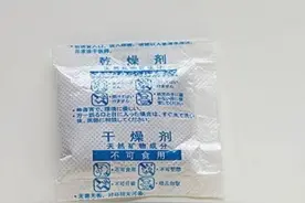 6岁女孩误吞半包干燥剂，奶奶的做法让医生称赞：姜还是老的辣图片