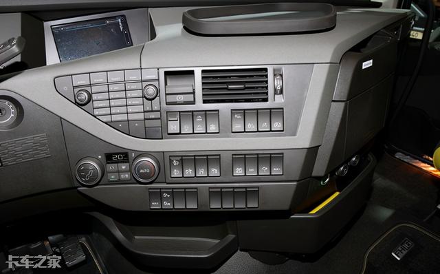 堪称工业艺术品，实拍沃尔沃FH16 750干线大件运输车