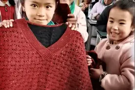 四川凉山小学生收到捐赠，中年大码女装，“把垃圾当慈善？”图片