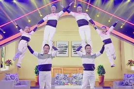 双胞胎嫁给双胞胎，生孩子遇到尴尬！医生：你是来捣乱的吗图片