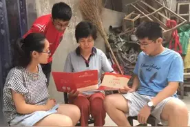 出身寒门的三胞胎学霸，一起考上一本，这位单亲妈妈不简单图片