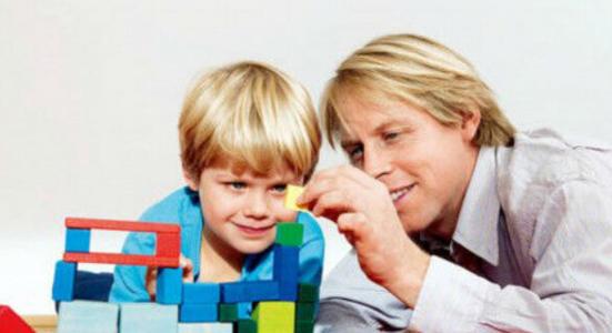 脑科学家：孩子玩积木不是简单叠搭，这些高级玩法让孩子更聪明
