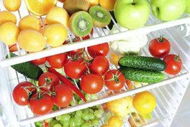 夏季这些水果不宜放冰箱，容易冻坏半生不熟，孩子吃后就“中招”图片