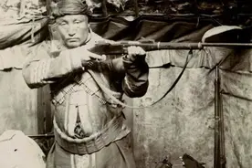 1924年，苏联和外蒙古组织起一支军队，来到我国斩杀大土匪黑喇嘛图片