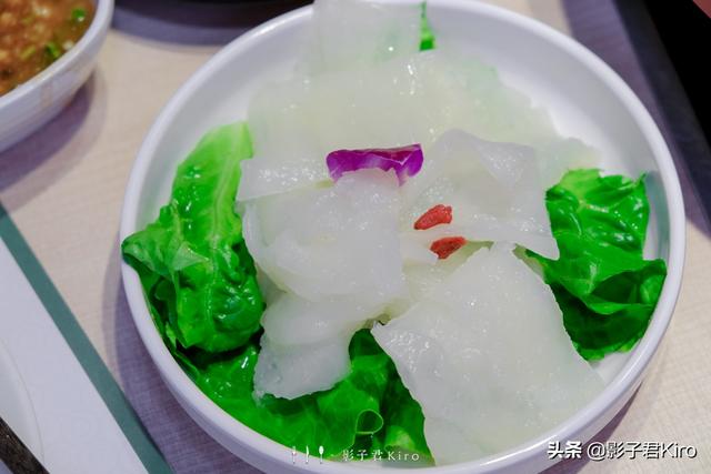 花胶鸡为什么这么黄 2026年花胶鸡锅底为什么那么黄