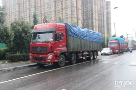 四年跑了42万多公里，卡友：收入上万还不如装卸工，改行吧图片