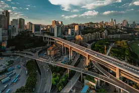 焕新城市封面，两路口王者归来图片