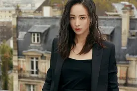 张钧甯对自己真有自信！拍照从来不用美颜，太阳下皮肤状态真实了图片